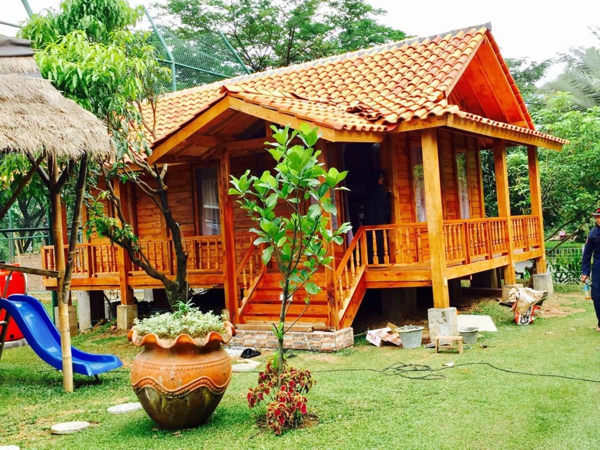 Penginapan Muslim Yuni Inn Bogor Exterior foto