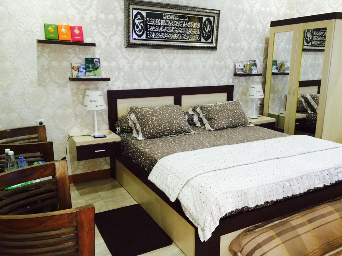 Penginapan Muslim Yuni Inn Bogor Exterior foto